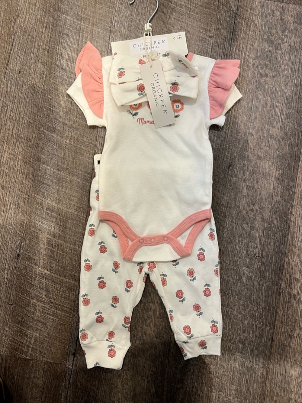 NWT Chickpea Organic Baby Floral Bodysuit & Pant Set - Cream & Dusty Pink